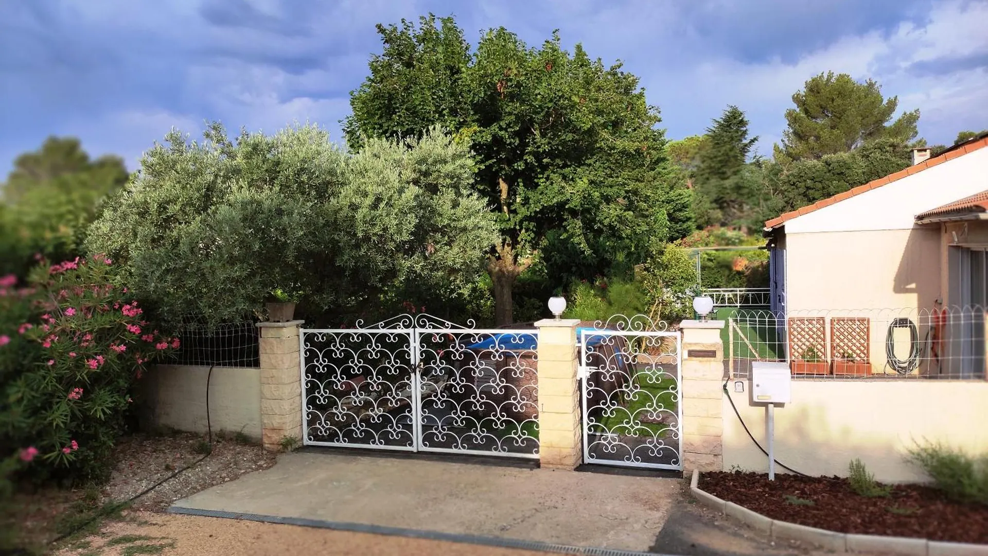 Le Jardin Des Rocailles - Villa 4 Chambres Climatisee Avec Piscine A Deux Pas D'Avignon Villeneuve-lès-Avignon