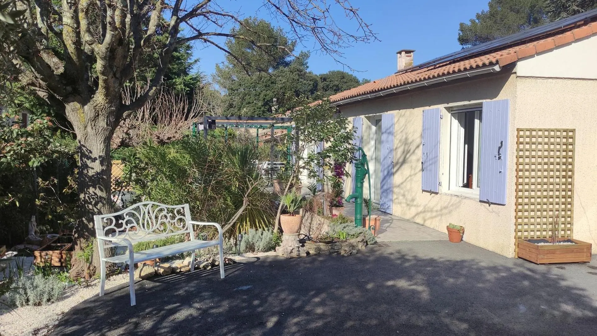 Le Jardin Des Rocailles - Villa 4 Chambres Climatisee Avec Piscine A Deux Pas D'Avignon Villeneuve-lès-Avignon 0*,  Francie