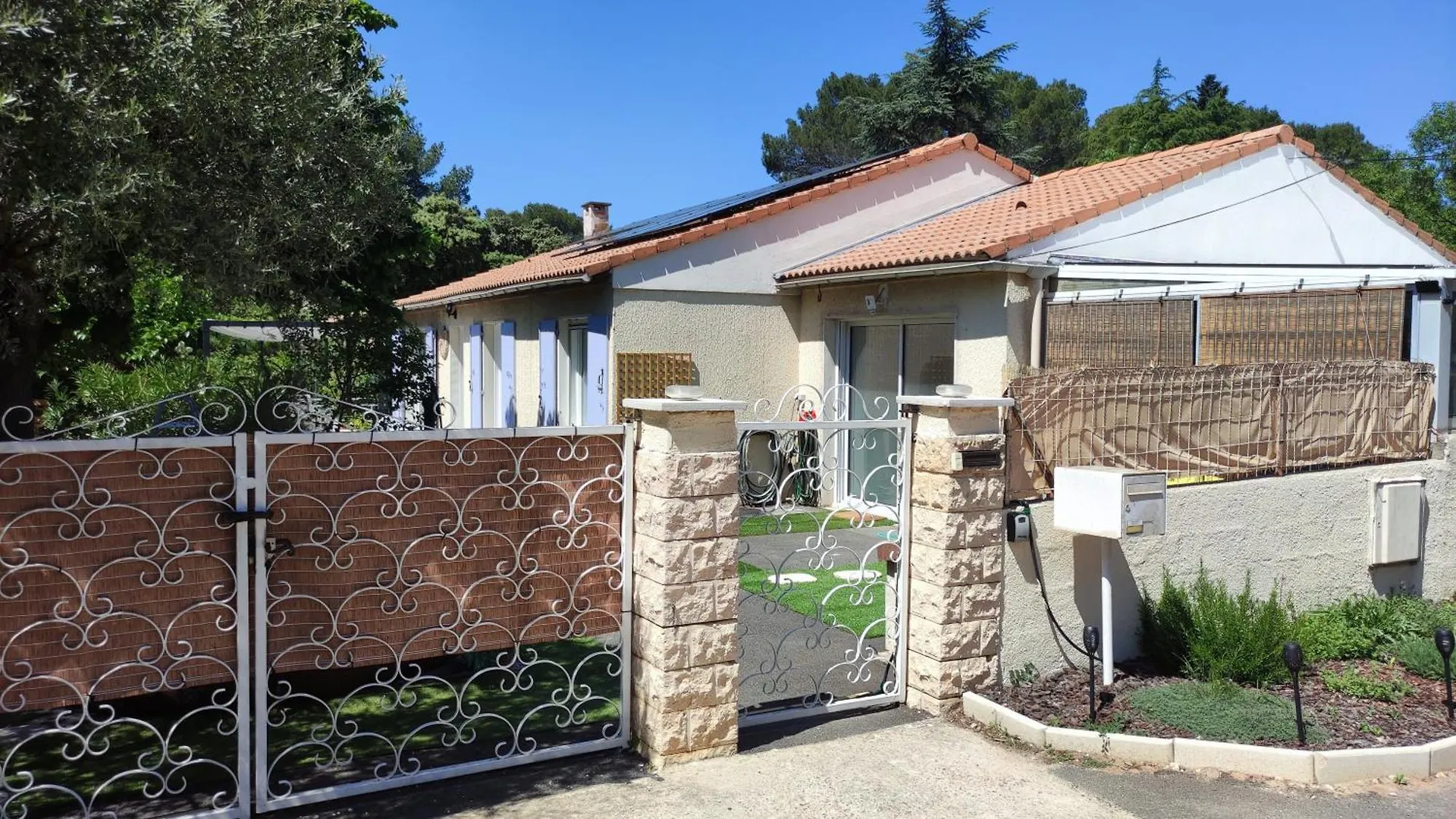 Le Jardin Des Rocailles - Villa 4 Chambres Climatisee Avec Piscine A Deux Pas D'Avignon Villeneuve-lès-Avignon 0*,