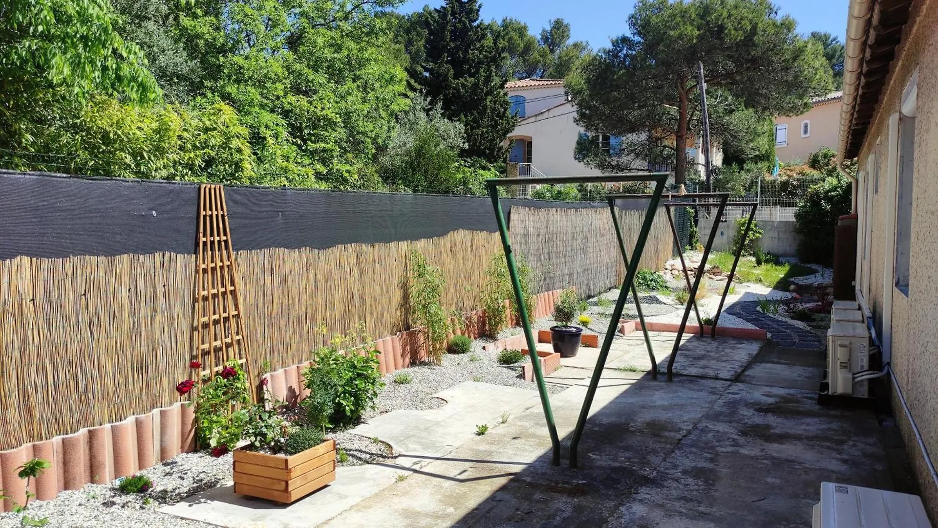 Le Jardin Des Rocailles - Villa 4 Chambres Climatisee Avec Piscine A Deux Pas D'Avignon Villeneuve-les-Avignon