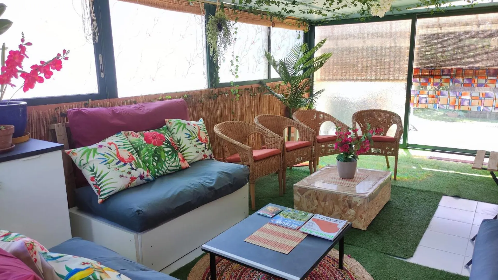 Le Jardin Des Rocailles - Villa 4 Chambres Climatisee Avec Piscine A Deux Pas D'Avignon Villeneuve-les-Avignon 0*,  France