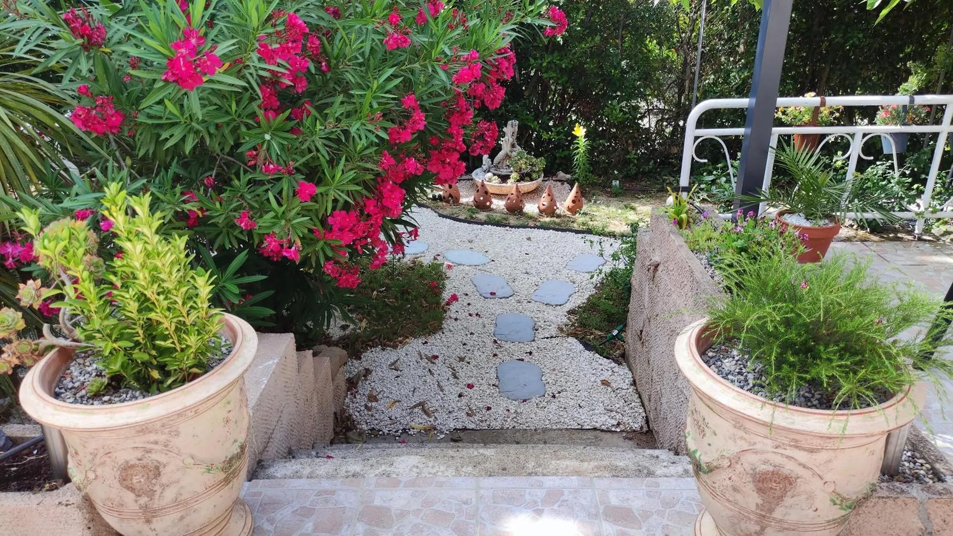 Le Jardin Des Rocailles - Villa 4 Chambres Climatisee Avec Piscine A Deux Pas D'Avignon Villeneuve-lès-Avignon Γαλλία