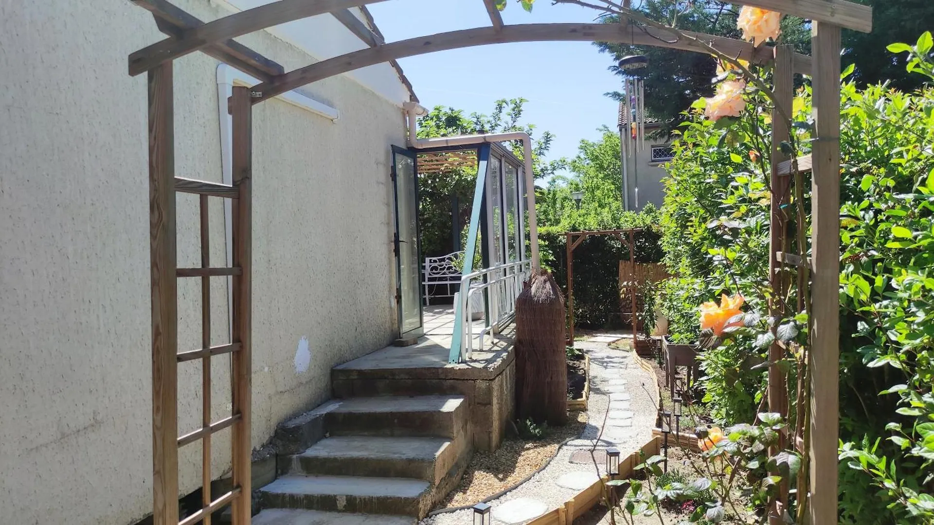 Le Jardin Des Rocailles - Villa 4 Chambres Climatisee Avec Piscine A Deux Pas D'Avignon Villeneuve-les-Avignon France